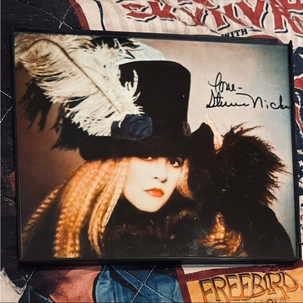 STEVIE NICKS AUTOGRAPHED 8X10 Framed Photo